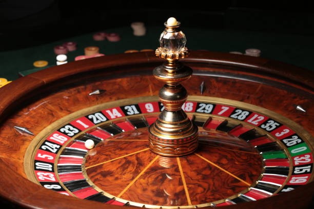 suhu777 live casino dealer studio with multi-camera setup streaming to mobile devices